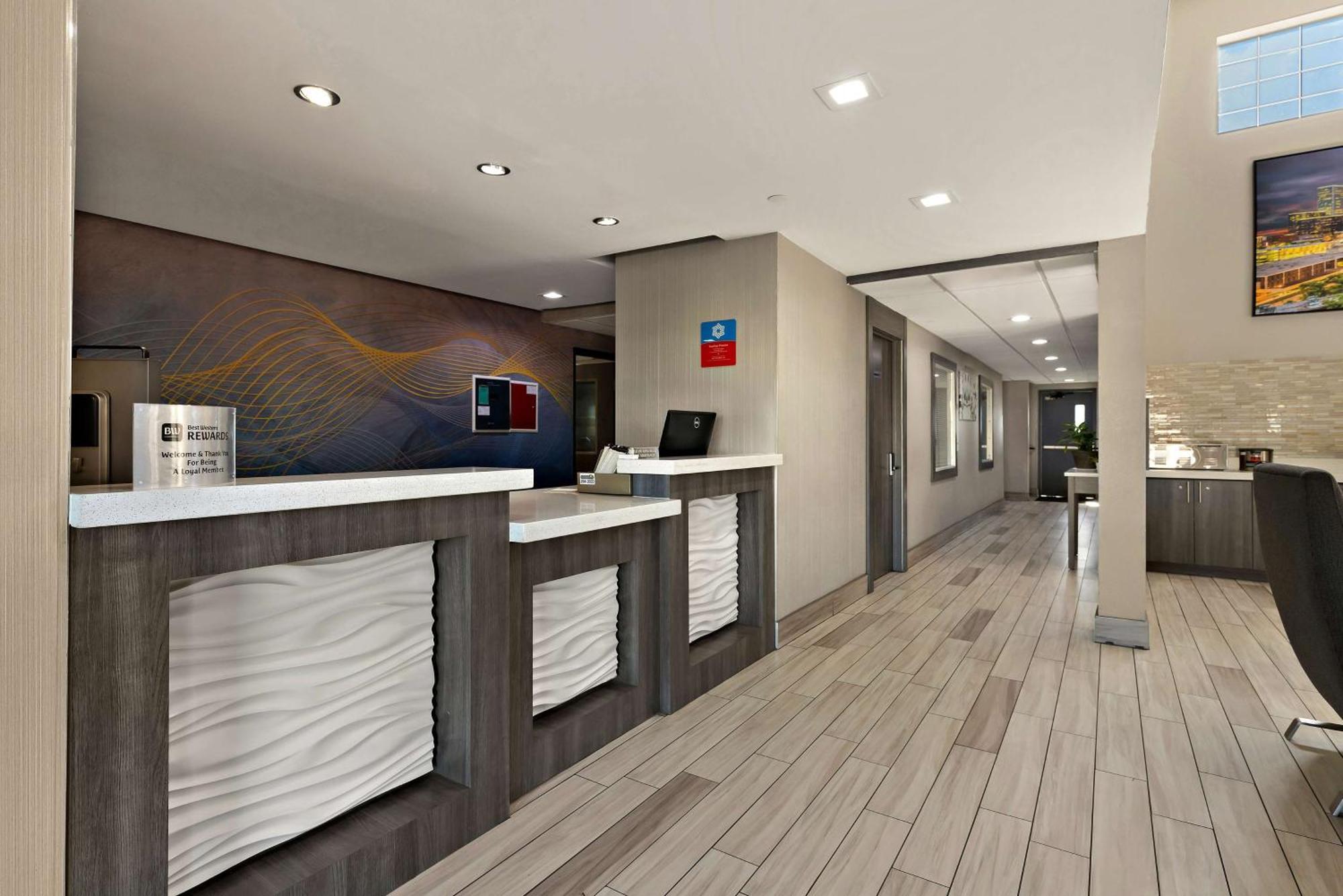 Surestay Plus Hotel By Best Western Tulsa East Exterior photo