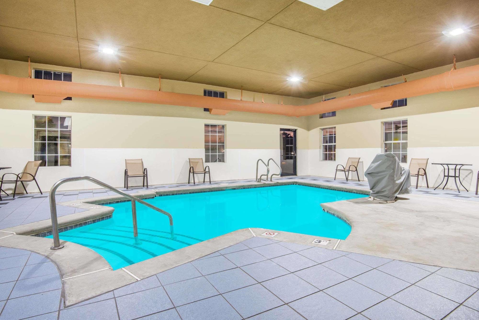 Surestay Plus Hotel By Best Western Tulsa East Exterior photo